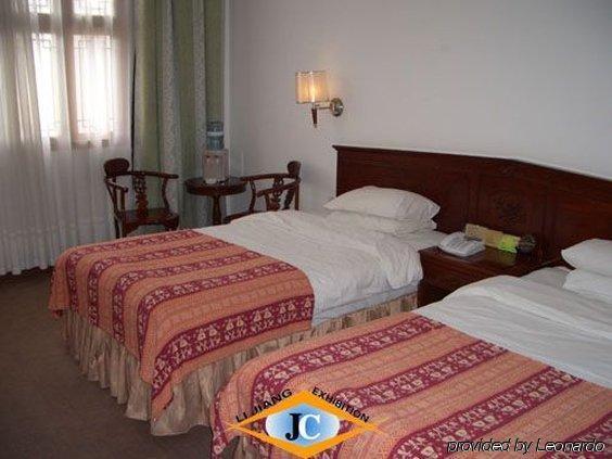 Golden Spring Hotel Lijiang Lijiang  Kamer foto