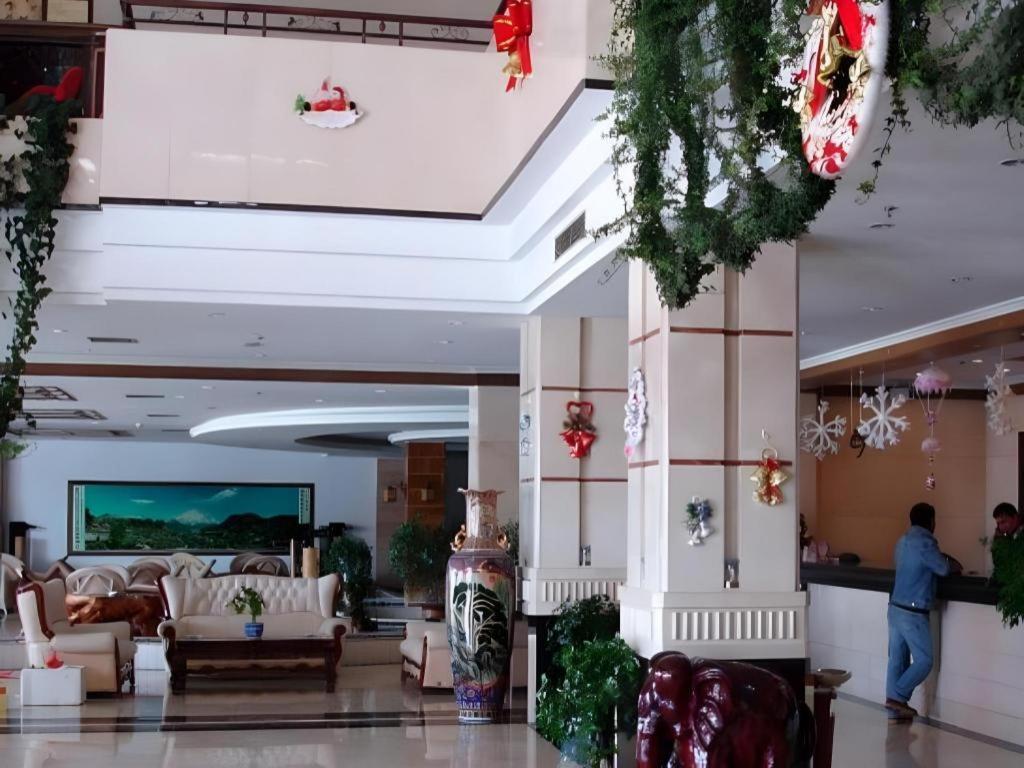 Golden Spring Hotel Lijiang Lijiang  Buitenkant foto