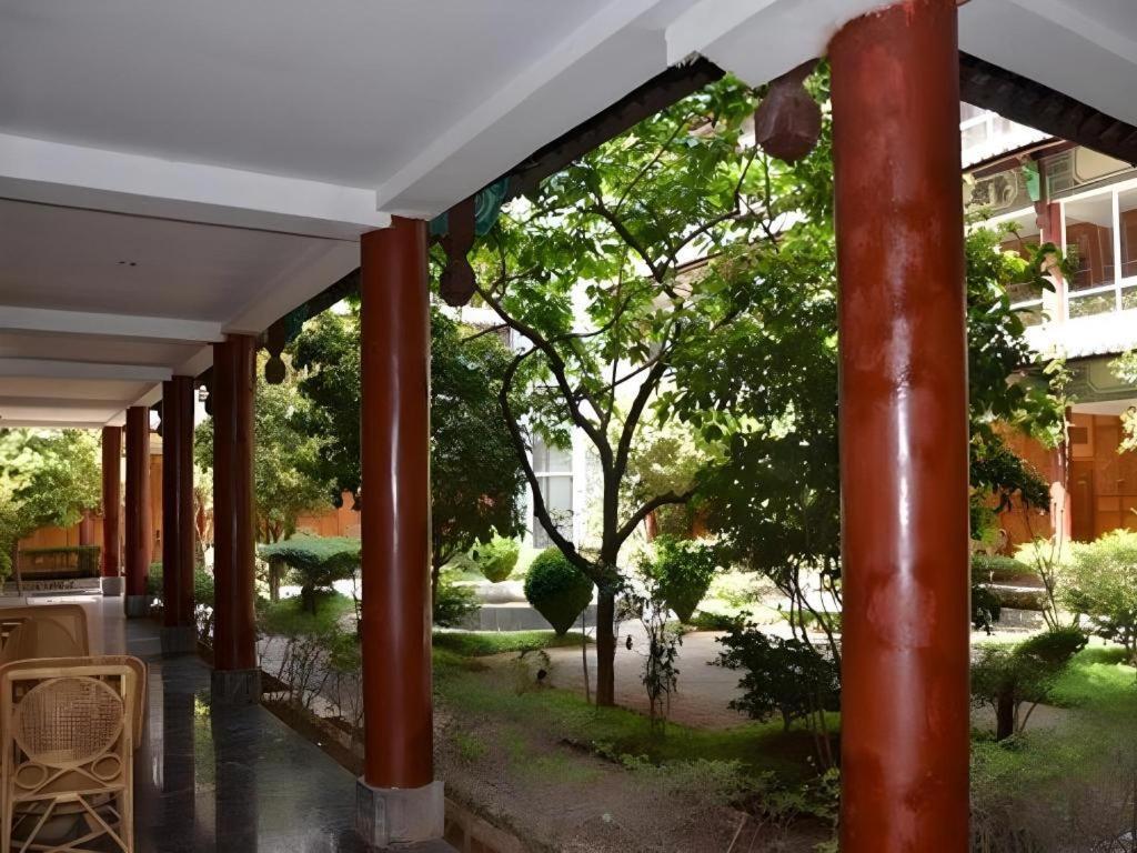 Golden Spring Hotel Lijiang Lijiang  Buitenkant foto