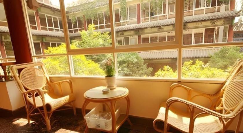 Golden Spring Hotel Lijiang Lijiang  Buitenkant foto