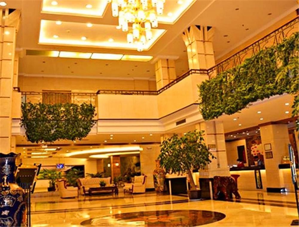 Golden Spring Hotel Lijiang Lijiang  Buitenkant foto