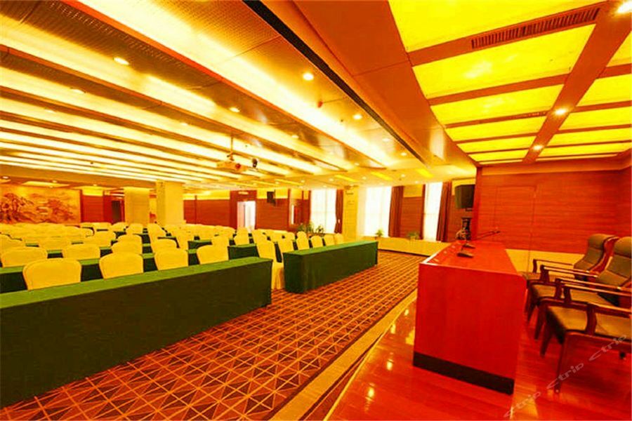 Golden Spring Hotel Lijiang Lijiang  Buitenkant foto